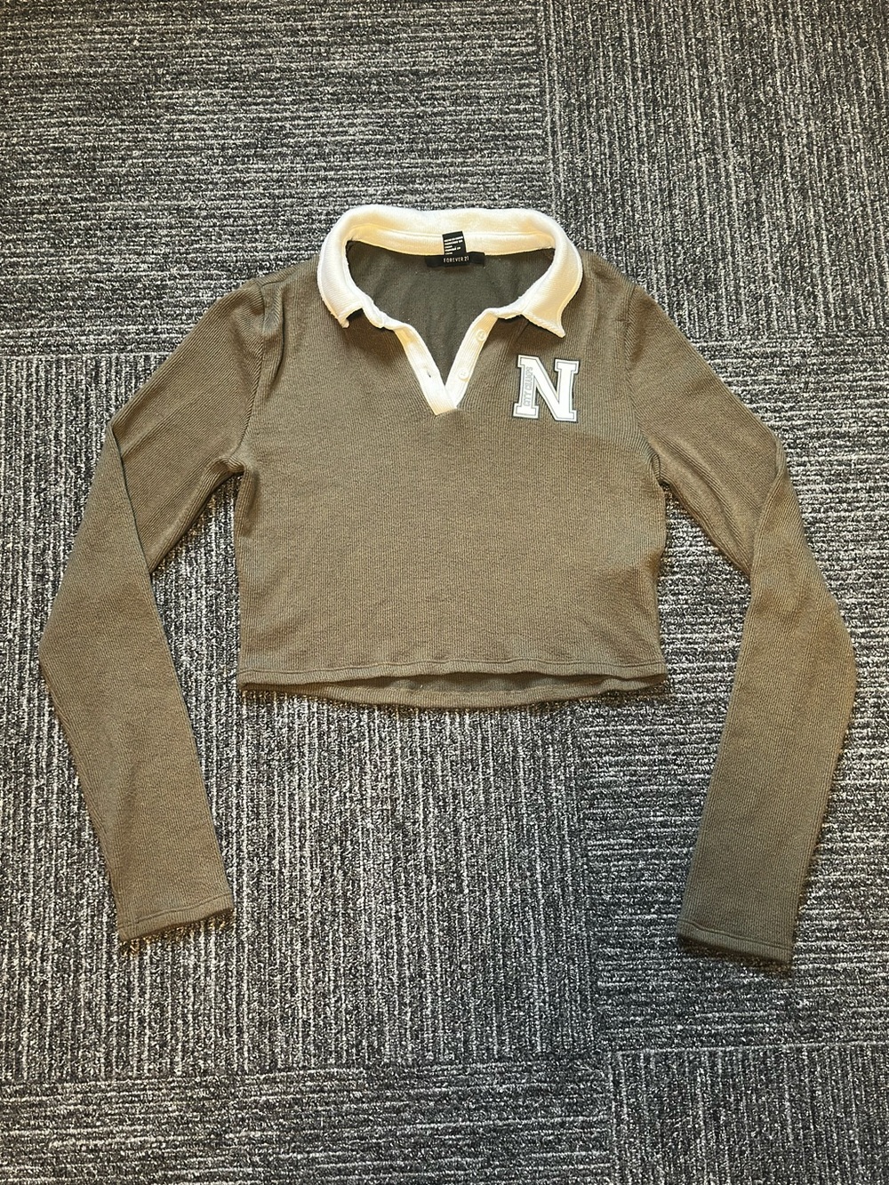 Forever 21 Olive Green Cropped Rugby-Style Long Sleeve Top with White Collar